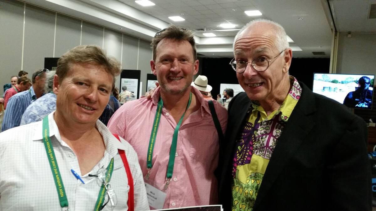 Inspiring Others: Guy Webb, Mick Wettenhall and Dr Karl Kruszelnicki talking about the Soil C Quest project as solution to reduce atmospheric carbon.  Visit centralwestlachlanlandcare.org. Until next week, happy Landcaring!