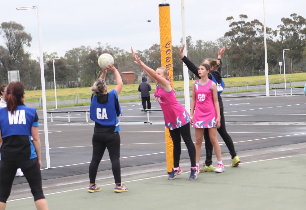 Round Four Action: Forbes Netball Spring nights competition continues this week. Team representatives must report to the office this week. 