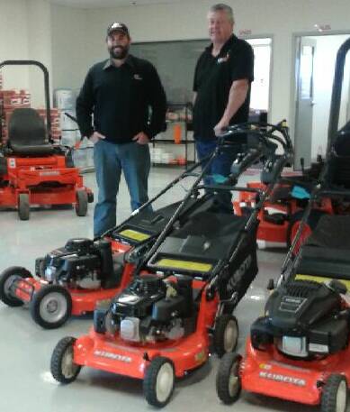  Mitch Roylance from McClintocks Forbes with Scott Milner from Kubota Australia. McClintocks is sponsoring the lawn mower racing at the Forbes show.