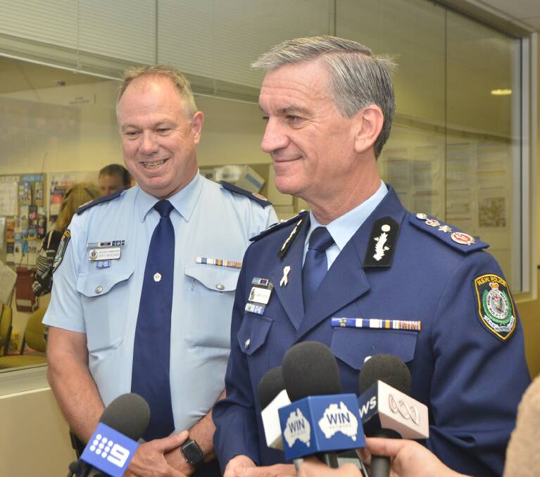 Police Commissioner, Andrew Scipione (right) with Assistant Commissioner, Geoff McKechnie. 