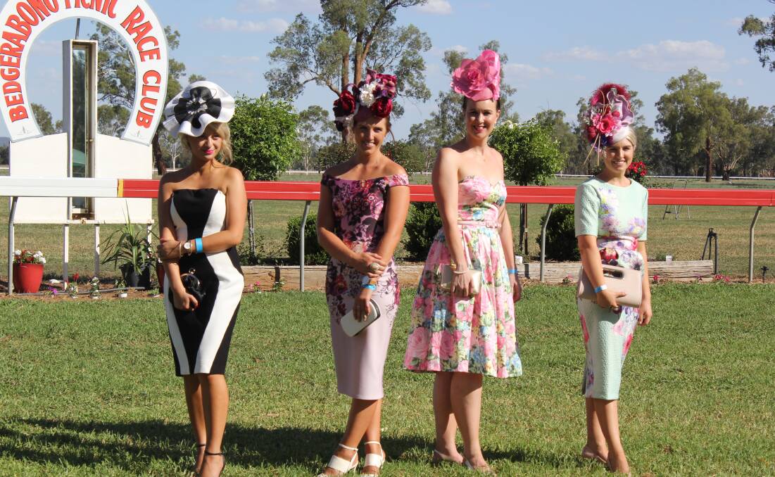 This race day, judges will mainly be looking for autumn/winter styles in outfit, with accessories including gloves and a material or felt headpiece.
