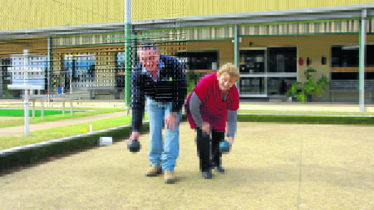 Graham Rutherford and Sandra Priest get ready for this weekend’s Forbes Shire Council Mixed Pairs ­carnival. 0714pairbowls