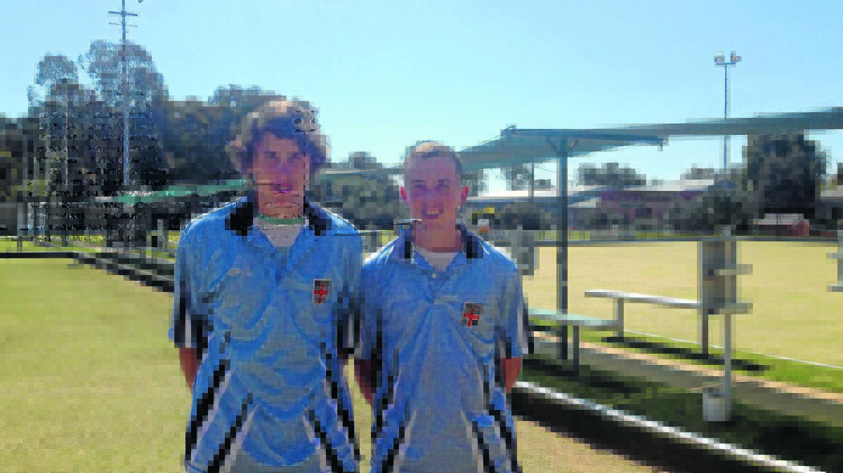 Mitchell and Jarrod Andrews were half of the gold medal winning fours team at the recent NSW Combined High Schools 
lawn bowls titles.
