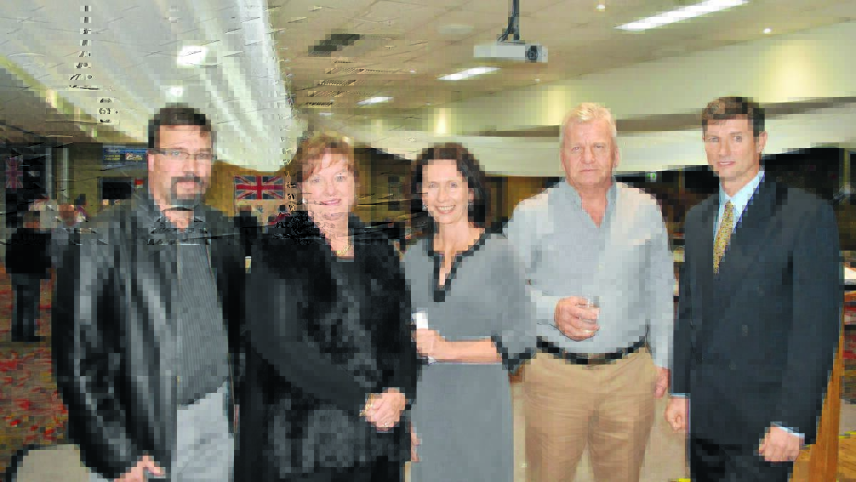 The four councillor candidates John Berger, Robyn Miller, Jenny Webb and Grant Clifton with president of the Forbes Business Chamber Stuart Thomas. 0415candidates(2)