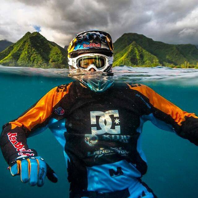 @robbiemaddison: Our top-secret film #dcpipedream is only two days away. Look for a cameo from @mikeytaylor1 in there. @dc_moto @dcshoes @redbull @arnette @actioncam @skullcandy @bell_powersports