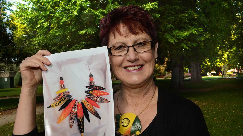 BATHURST: A stunning piece of home-crafted jewellery scored Carol Dobson a win at this year’s Sydney Royal Easter Show.
