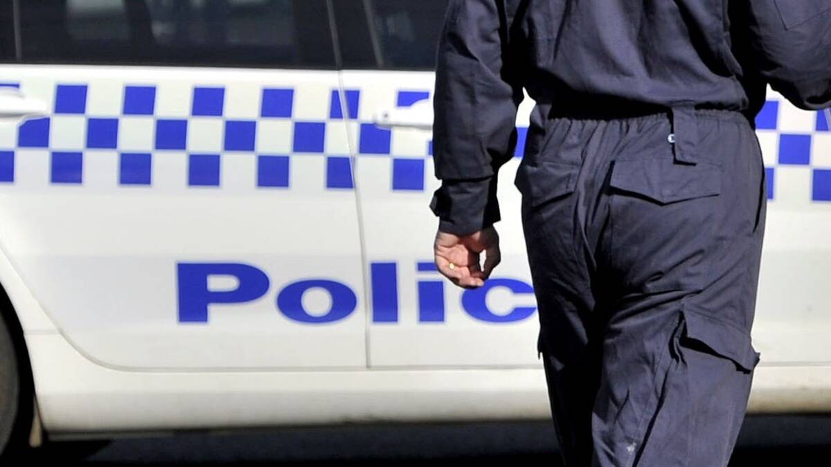 Two die in crash south of Condobolin
