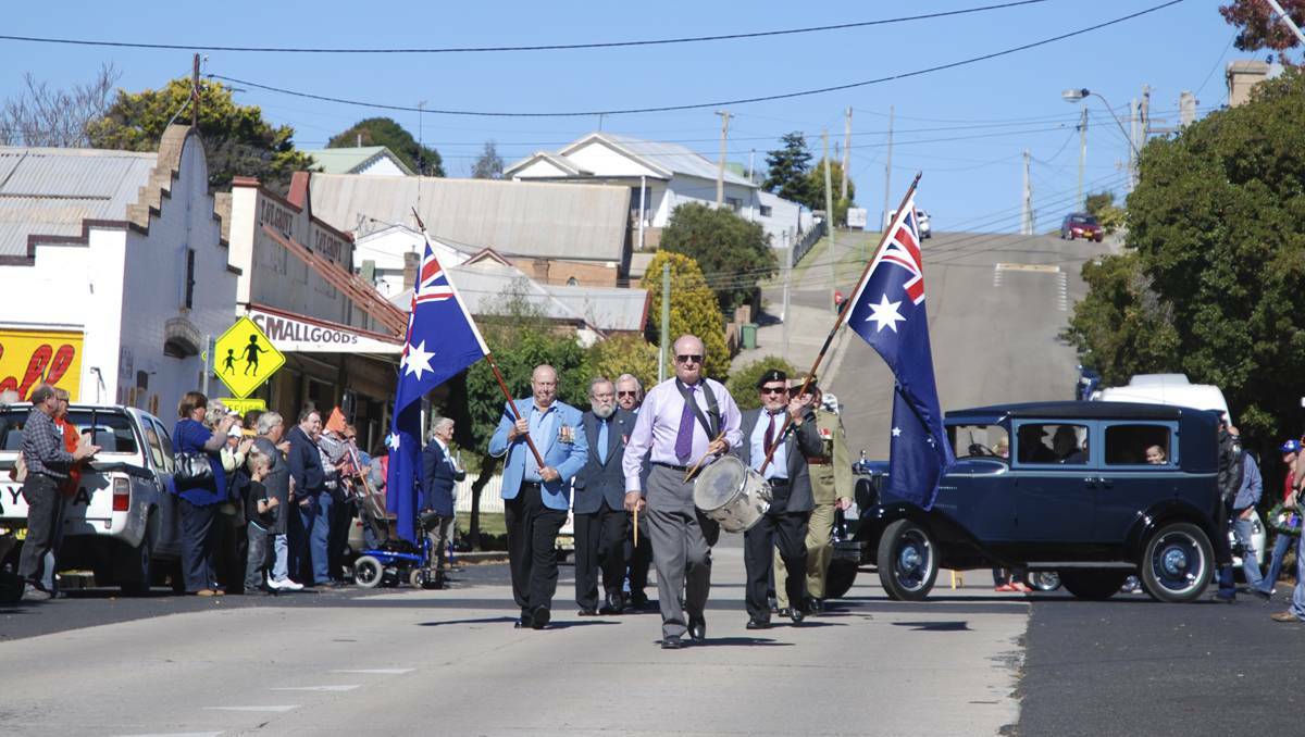 Anzac Day in Lithgow, Wallerawang and Portland. Photos: Lithgow Mercury. 