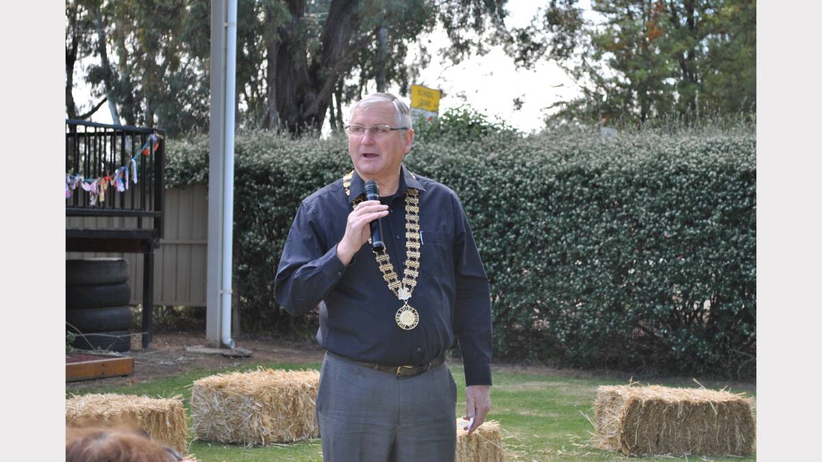  It's festival time in Forbes with the 2013 Kalari-Lachlan River Arts Festival. This year’s festival was an astounding success and impressed all who attended the celebration of art and culture in our region.