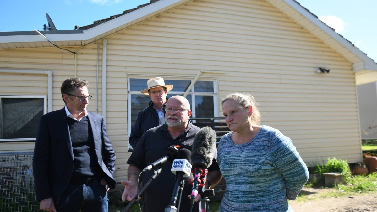 Brian and Lesley Smith reveal the damage to their home with Federal Assistant Treasurer Stephen Jones and Member for Calare Andrew Gee, in Eugowra to pledge a parliamentary inquiry into the insurance response to the flood disasters of 2022. 