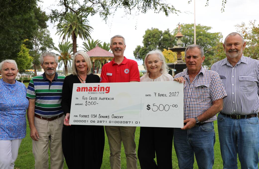 SENIORS WEEK SUCCESS: Forbes U3A Incorporated Jane and Neil Gilmour with Forbes Shire Council Mayor Phyllis Miller, Red Cross Regional Manager, Greater Western Region, Chris Mansfield, Forbes Shire councillors Maria Willis, Chris Roylance and Brian Mattiske. Picture: FORBES SHIRE COUNCIL