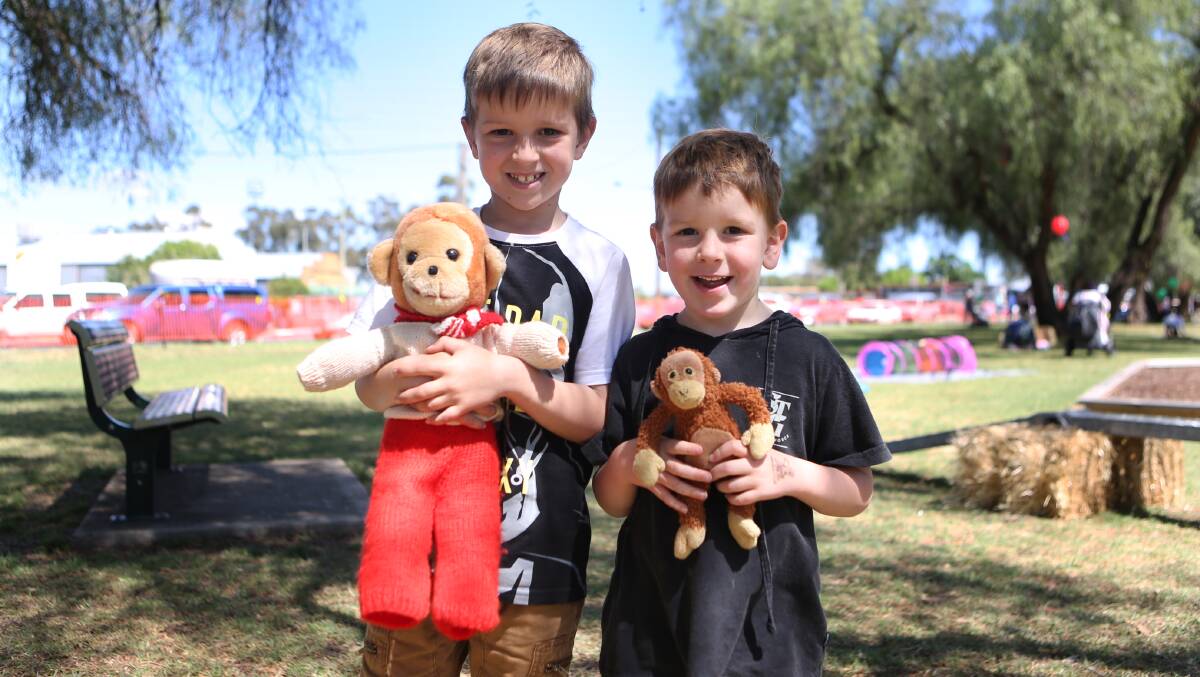 Hugh and Rowan Mclelland with their monkey teddy bears at the 2017 Forbes teddy bear picnic.