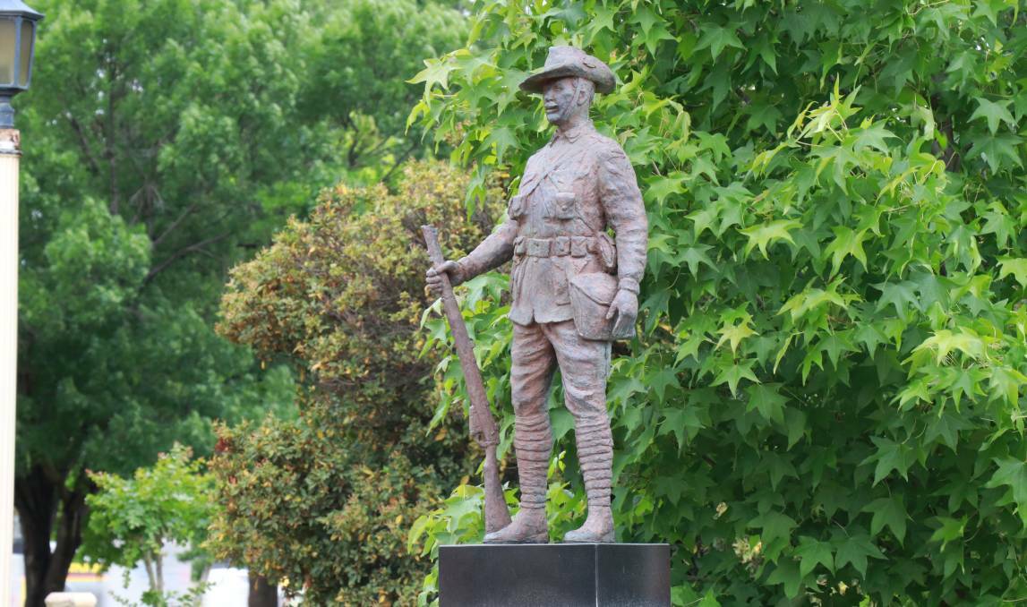 This sculpture of a WWI Digger stands in Victoria Park.