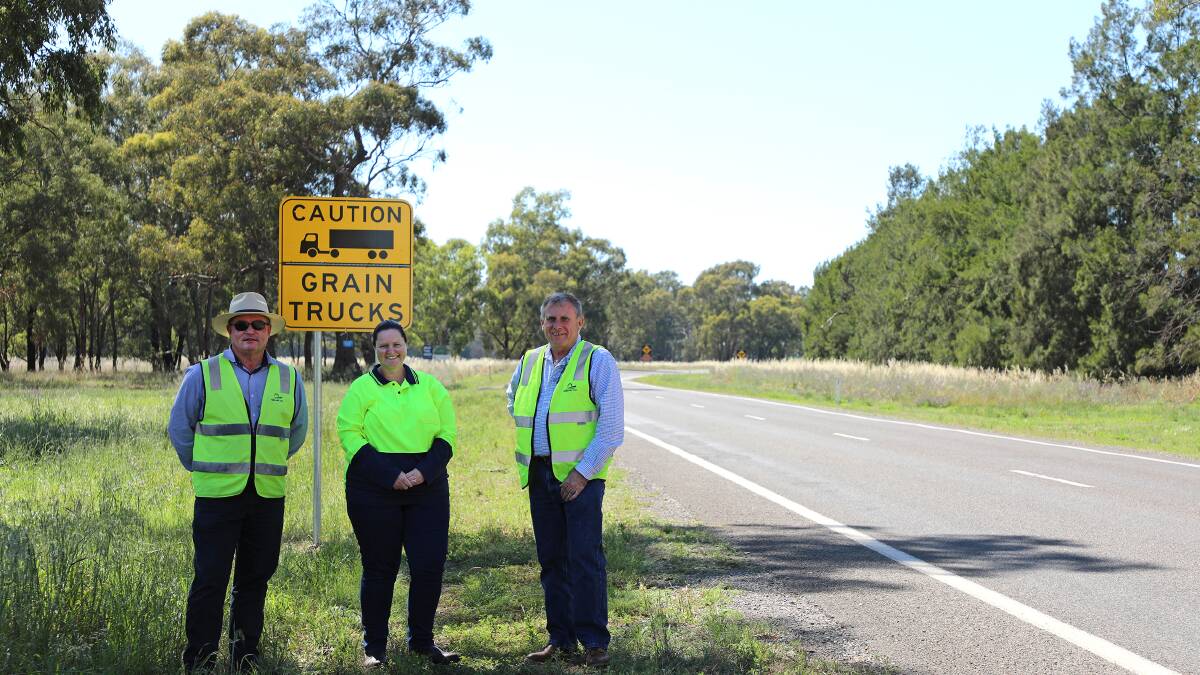 Council's maintenance supervisor Andrew Rousell, road safety and injury prevention officer Melanie Suitor and Deputy Mayor Chris Roylance.