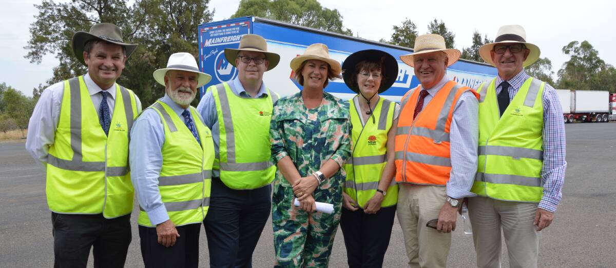 Cr Neil Westcott, Mayor Ken Keith, Alistair Lunn RMS Director Western Region, Melinda Pavey Minister for Roads, Maritime and Freight, Kate Hazelton National Candidate for the seat of Orange, Rick Colless Parliamentary Secretary for Western NSW and Cr Bill Jayet at the announcement.  