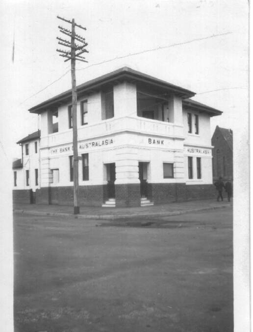 The former Bank of Australasia. Photo from the Forbes Museum's Pictorial Forbes collection.