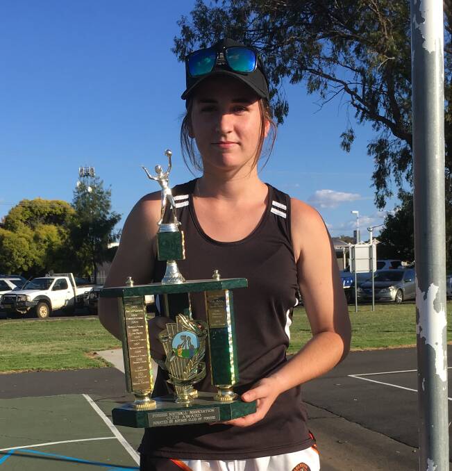 Tasha Shaw won netball's Rotary Club Award for Teenagers. 
