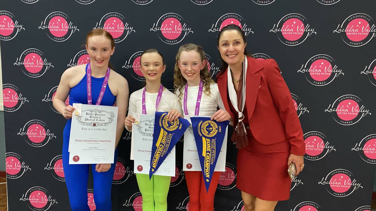 Second place getter in Champion Girl 12 years Grace McDonald, Zone Champion 11 years Emily Riches and Zone Champion 12 years Maddison Hornery with Lachlan Valley United Head Associate Ms Louise Donnelly. 