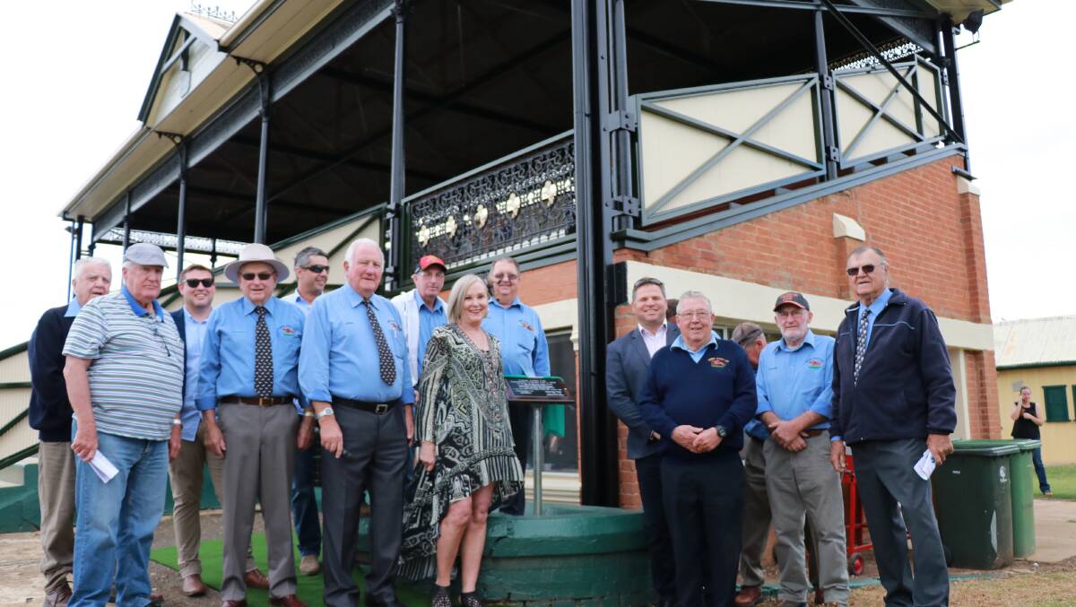 The Forbes Jockey Club joined Mayor Phyllis Miller and Member for Orange Phil Donato as they officially re-opened the historic grandstand at the race meeting. 