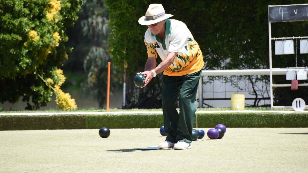 The weekend forecast is looking fine for bowls at the Forbes Sports and Recreation Club.