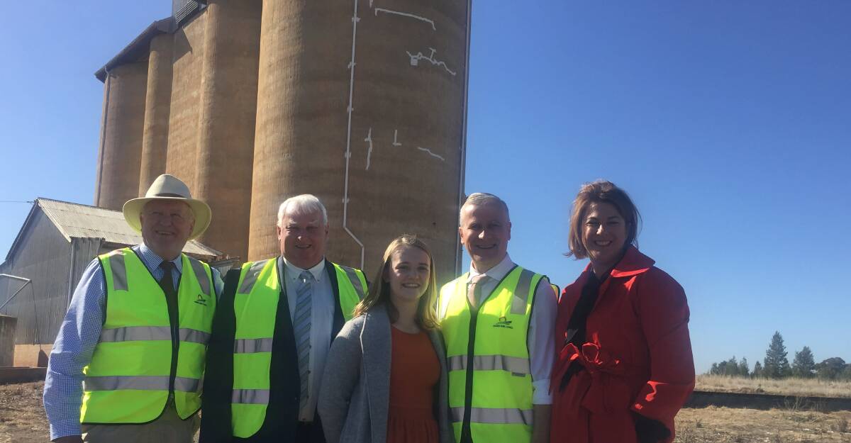 Parliamentary Secretary for Western NSW Rick Colless, Forbes mayor Graeme Miller, Nationals candidate for Orange Yvette Quinn, member for Riverina Michael McCormack, NSW Roads Minister Melinda Pavey.
