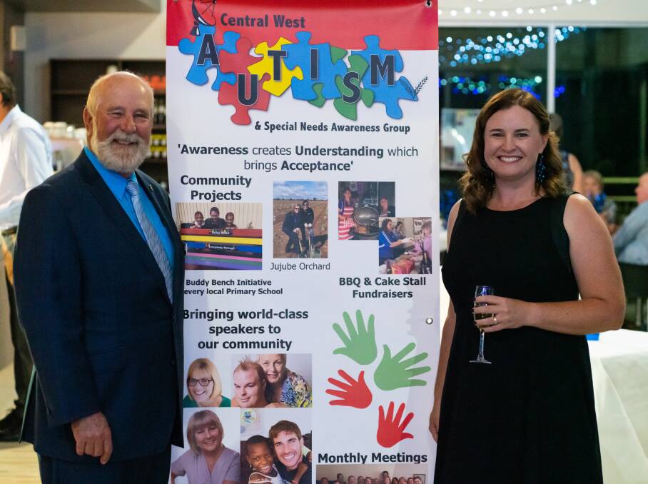 AWARENESS: Cr Ken Keith OAM, Mayor of Parkes and Angela Wilson, President of the Central West Autism & Special Needs Awareness Group, at last year's Blue Dish fundraiser.