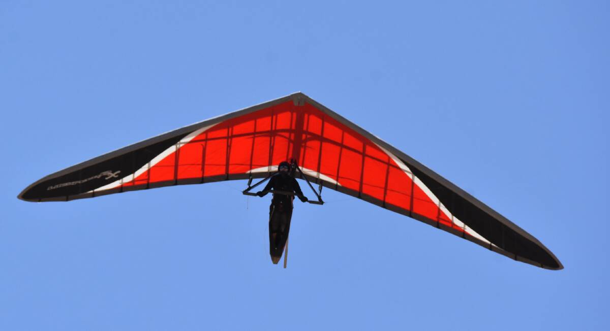 Get a taste of flight and learn to hang glide at a free introductory session.