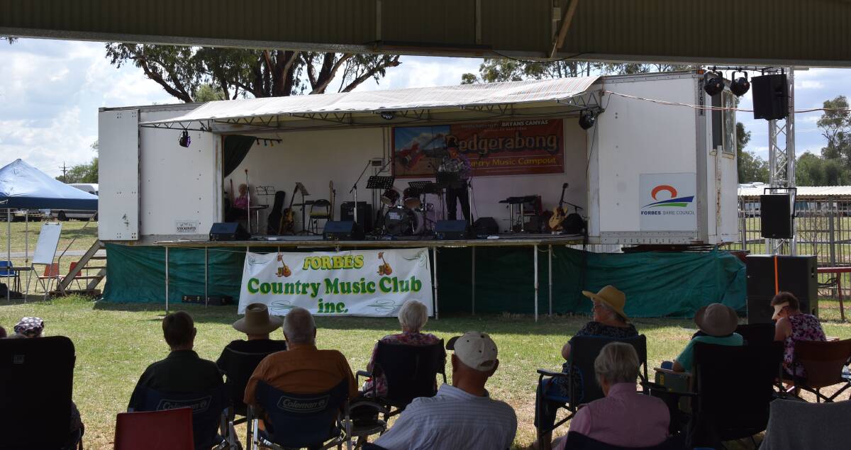 A crowd of people enjoying country music at Bedgerabong.
