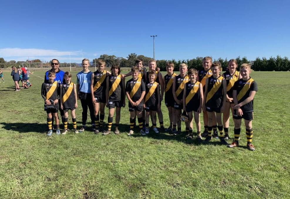 The 14's Swamp Tigers were able to defeat Bathurst by one after an exciting match. File photo.