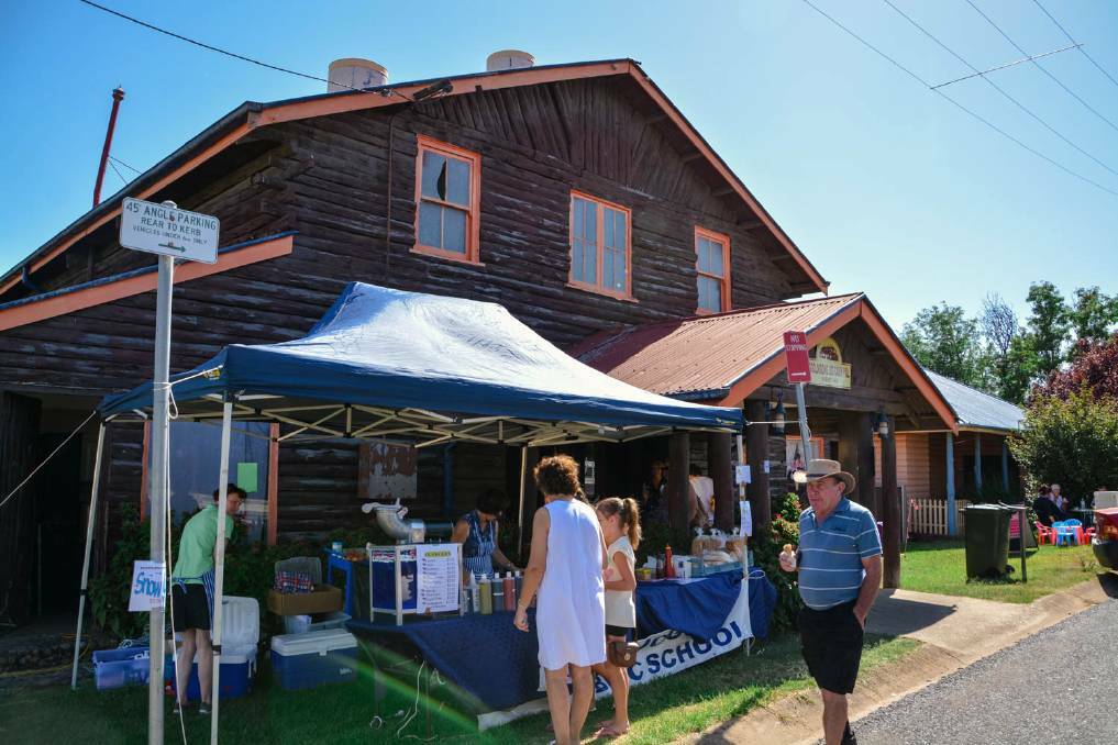 The Gooloogong Log Cabin Markets are the perfect way to celebrate the long weekend.