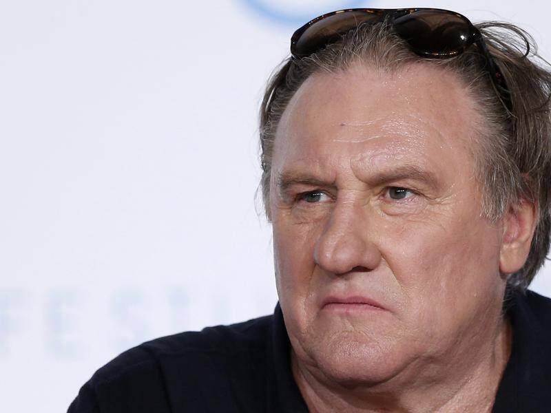 French prosecutors have dropped a rape investigation against actor Gerard Depardieu.