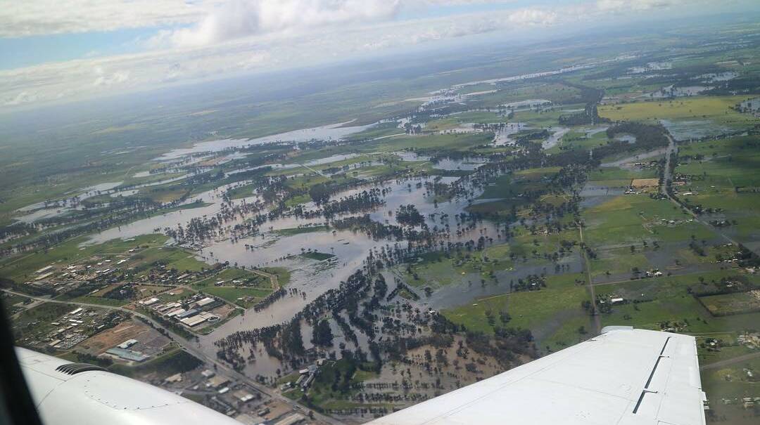 @troygrantmp Despite the adversity they face, the community spirit in Forbes is remarkably high. Today I returned to the region where I got a helicopter tour to see the vast and widespread flooding and announce assistance with Commonwealth Justice Minister Michael Keenan.