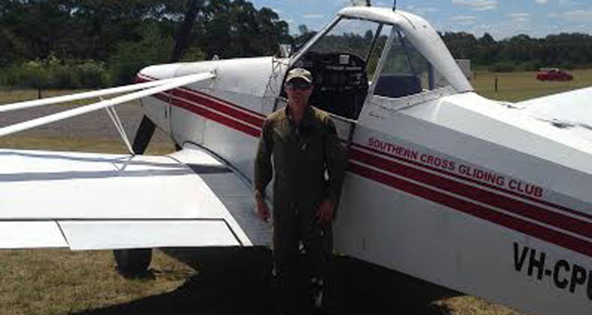 Southern Cross Gliding Club pilot Paul Reynolds, who returned to his home near Sydney yesterday, praised the level-headed passenger, Troy Jenkins after he took over from unconscious pilot, Derek Neville.